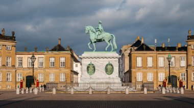 Frederick V Kopenhag heykeli