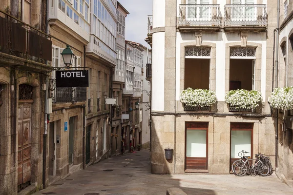 Straat in de oude stad Santiago de Compostela. Galicië — Stockfoto