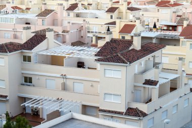 Ekli konut ile küçük kompleksi