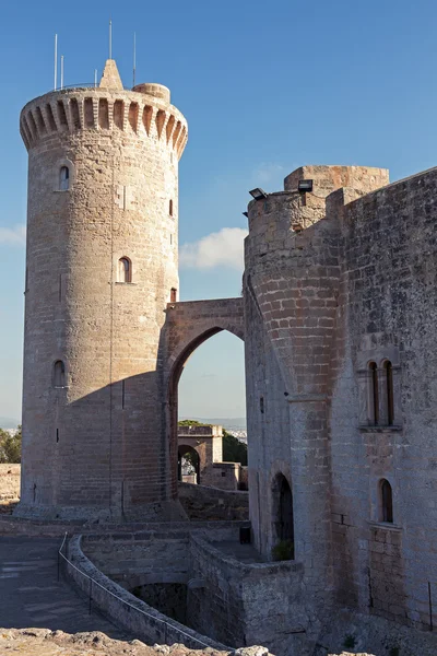 Deur in het kasteel van Bellver. Mallorca — Stockfoto