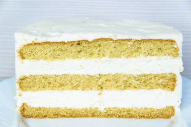 Tereyağlı vanilyalı bisküvi. Beyaz arkaplan.