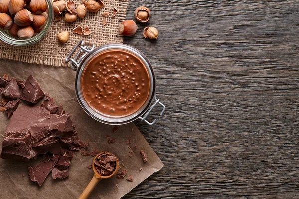 Spread fındık ve malzemeler ile arka plan