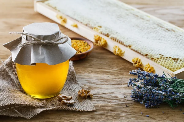 Cam Kavanoz bal dolu