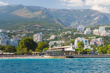 Yalta, Kırım, 3 Eylül 2015. Kırım 'daki Karadeniz kıyısındaki Yalta kenti