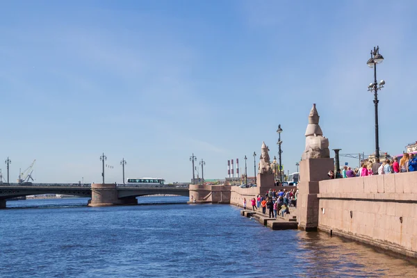 Lieu célèbre avec Sphinxes près du pont Blagoveshchensky à Sunny — Photo