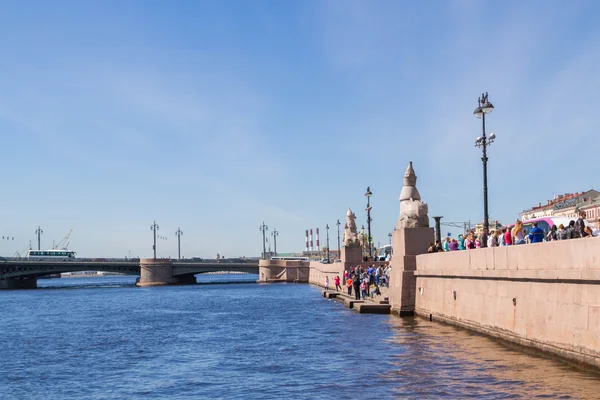 Lieu célèbre avec Sphinxes près du pont Blagoveshchensky à Sunny — Photo