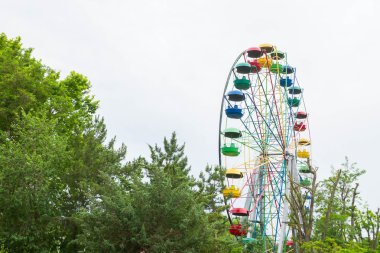 Dönme dolap yaz aylarında büyük bir cazibe olduğunu