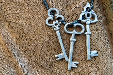 Büyük kapının anahtarları