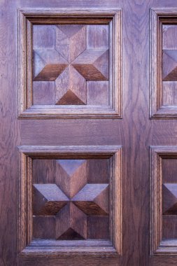 Tahta kapı.