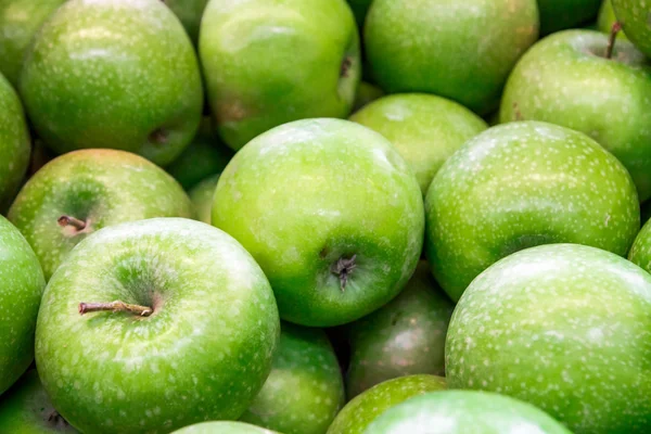 Appels in de supermarkt — Stockfoto