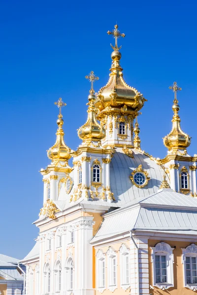 The Grand Palace fountains in the Park of the town of Peterhof. — Stock Photo, Image