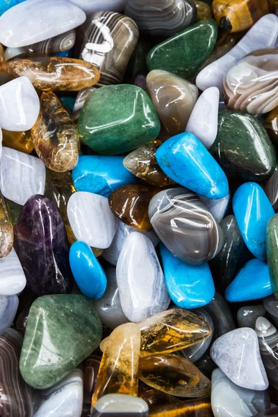 Piedras de colores naturales de diferentes razas — Foto de Stock