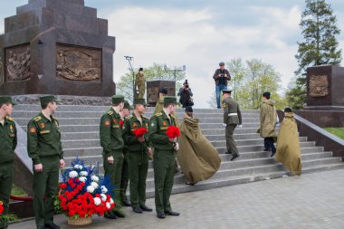 Açılması Stella ve çelenk memor döşeme