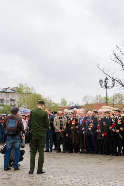 Açılması Stella ve çelenk memor döşeme