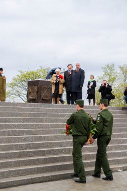 Açılması Stella ve çelenk memor döşeme