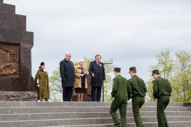 Açılması Stella ve çelenk memor döşeme