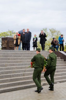 Açılması Stella ve çelenk memor döşeme