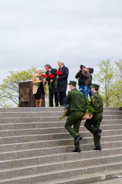 Açılması Stella ve çelenk memor döşeme