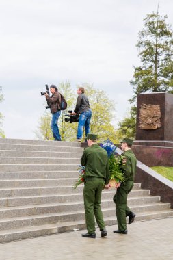 Açılması Stella ve çelenk memor döşeme