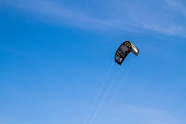 Windsurfing on the beach of the Big Izhora Gulf of Finland — Stock Photo, Image