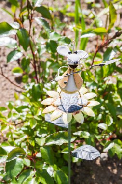 Bir kürek ile Bahçe metal fare