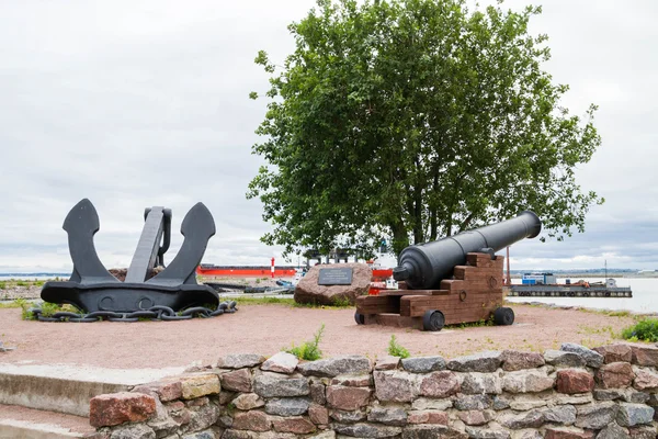 Monument voor de moedige verdedigers van de maritieme grenzen van — Stockfoto