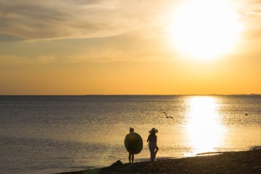 Sahilde gün batımında Photoshoot