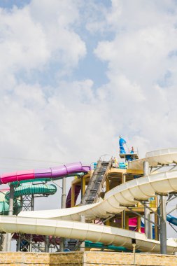 Evpatoria, Kırım, 1 Eylül 2015. Muz Cumhuriyeti Su Parkı Açık gökyüzünün altında.