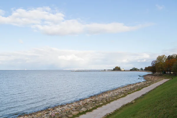 El Golfo de Finlandia en el Parque Peterhof — Foto de Stock