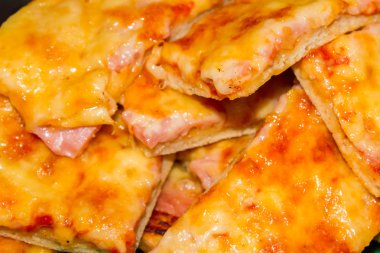 Topingler çeşitli pizza pişirme