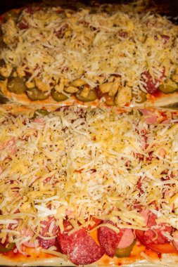 Topingler çeşitli pizza pişirme