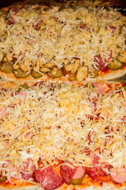 Topingler çeşitli pizza pişirme