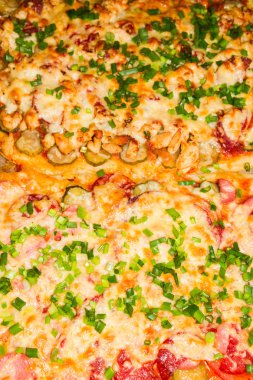 Topingler çeşitli pizza pişirme