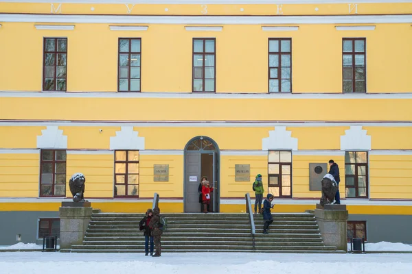 The territory of the Novgorod Kremlin in winter — Stock Photo, Image