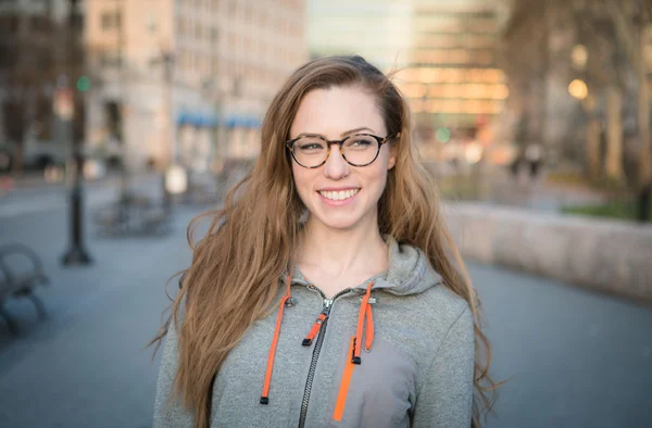 Porträtt av Hipster City Girl — Stockfoto