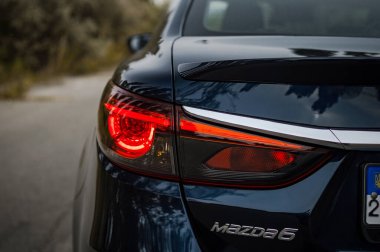 Kherson, Ukrayna - Ağustos 2019: Mazda 6 'nın arka farları