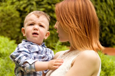 Anne ve oğlu birlikte vakit