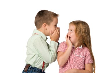 bir kız için bir sır söylemek çocuk.