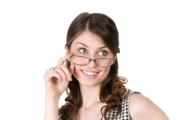 Mujer de negocios con gafas sonriendo y mirando hacia otro lado —  Fotos de Stock