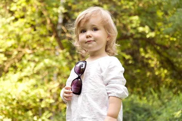 Little girl with sunglasses — Stock Photo, Image