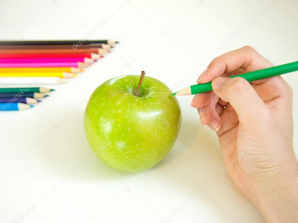 Sembra una mela di disegno con la matita colorata — Foto di EikoTsuttiy