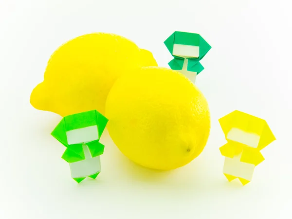 Origami Ninja con limón —  Fotos de Stock