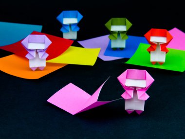 Japon Origami katlama yönergeleri oyuncaklar; Nasıl oynanır