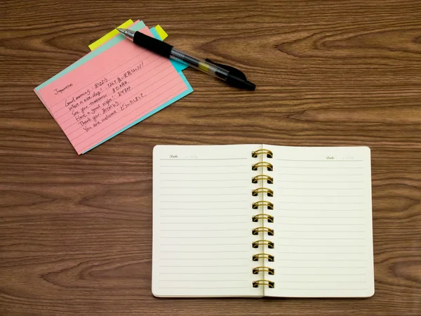 Japans; Leren nieuwe taal schrijven woorden op de Notebook — Stockfoto