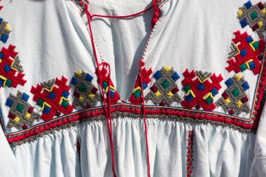Eski Romanya geleneksel kostüm