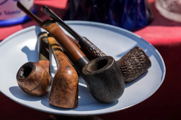 Pipes for tobacco smoking