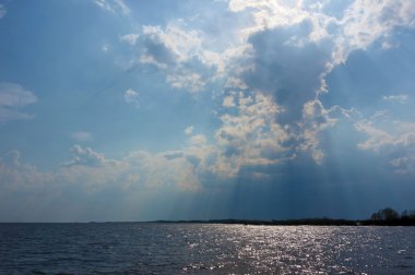 Işıklık Nehri üzerinde