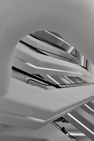 Złożoność Schodów Ruchomych Schludnie Piękny Design Czerni Bieli — Zdjęcie stockowe
