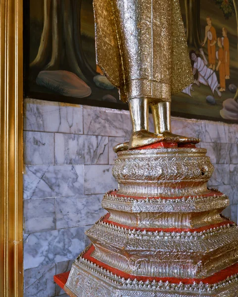 Magnífica Base Estatua Dorada Buda Entrada Del Templo — Foto de Stock