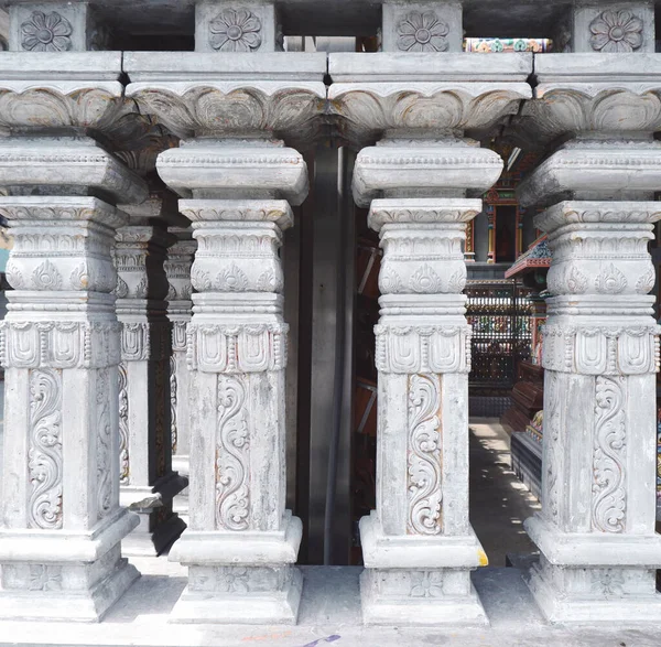Zementkunst Der Geschnitzten Tempelsäulen Natürlichem Licht — Stockfoto